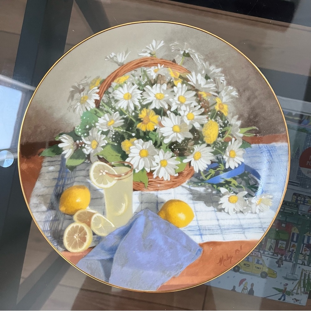 W. L.  George 1988 Collectible Plate - “Daisies” - Limited Edition - Home Decor